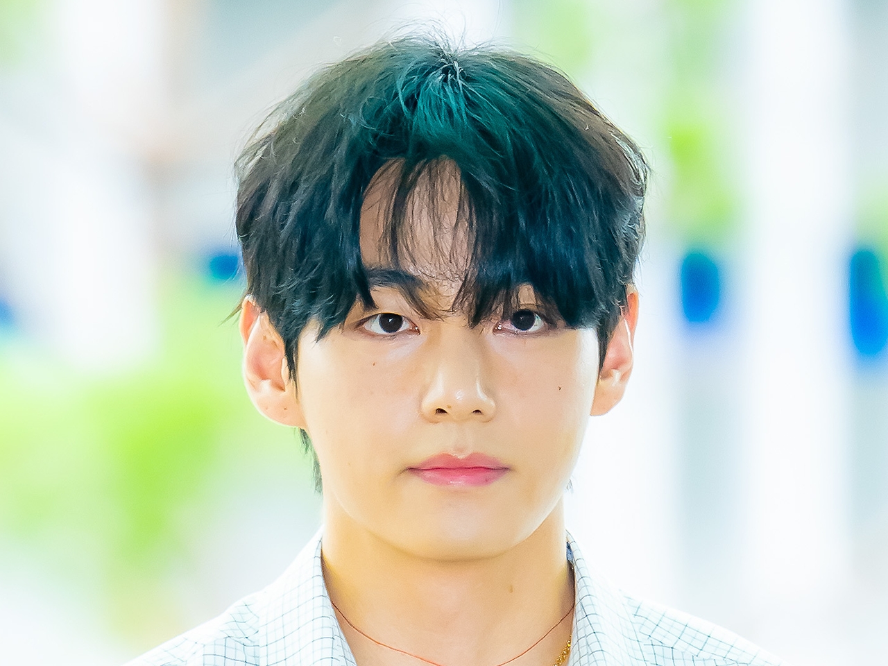 BTS・V、美容業界でも大活躍！日本でも人気の「TIRTIR」広告が公開6日で再生数1億回突破