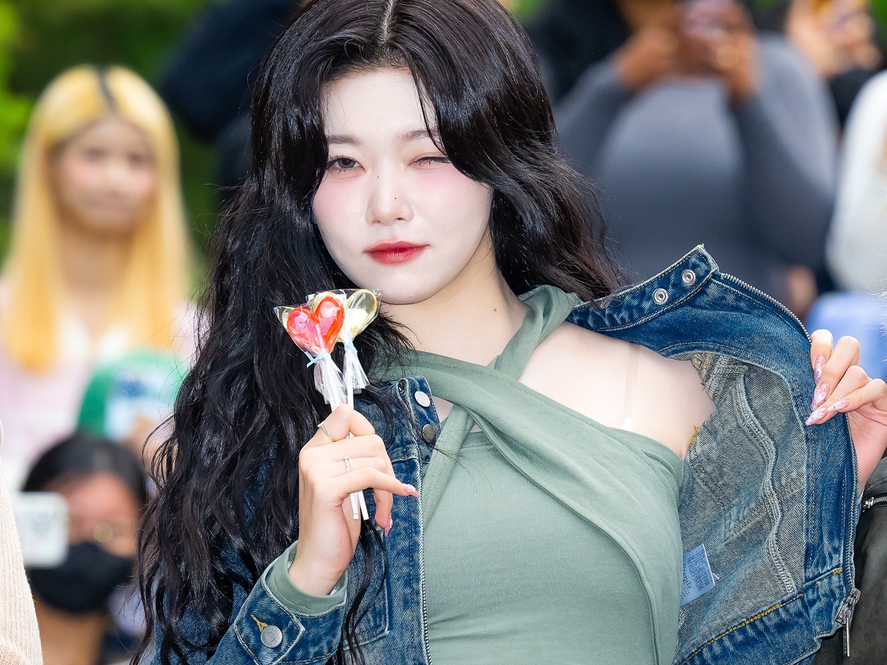 儚げな魅力にドキドキ…Billlieの日本人メンバー・ツキ、ファン悶絶の真夜中プライベートSHOT【PHOTO】