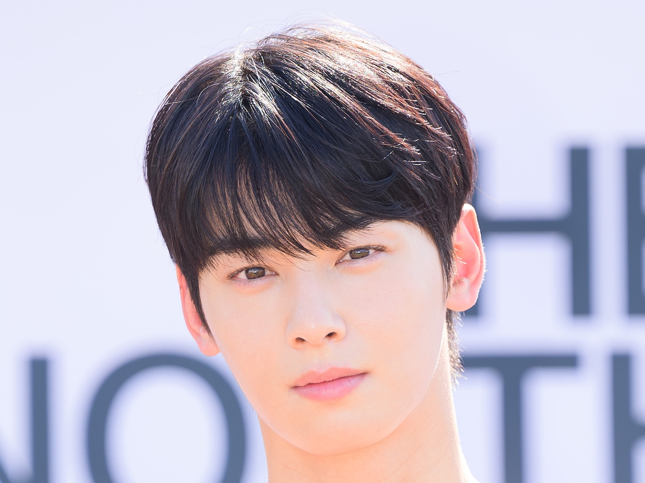 “美男”で話題のASTRO・チャウヌ弟、「兄のために作ったAI」をテーマに講演！頭脳明晰な一面に注目