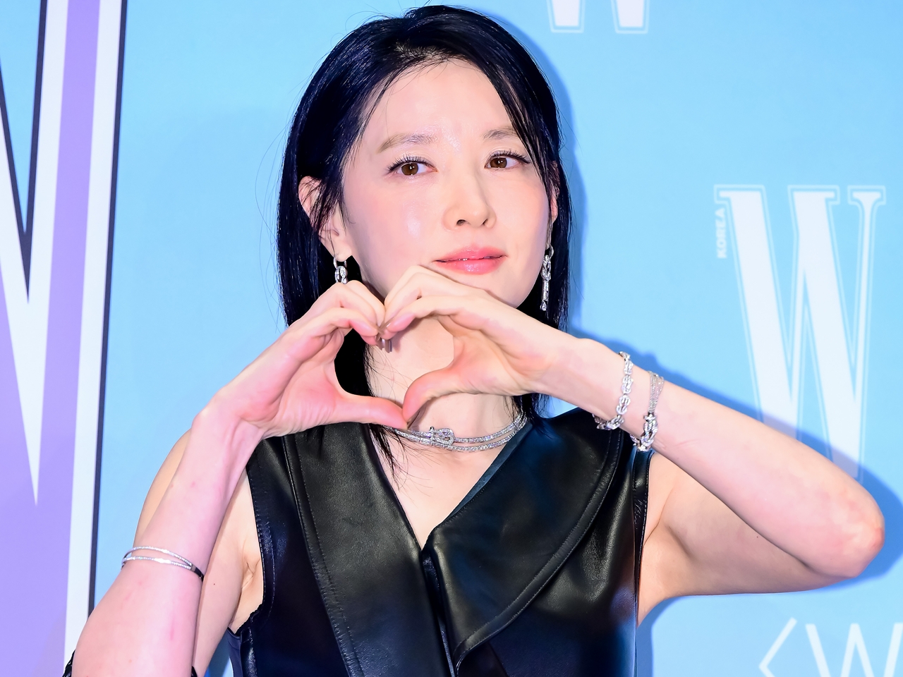 『チャングム』女優イ・ヨンエが約100万円寄付　韓国留学中に脳出血・昏睡状態のタイ人学生支援のため