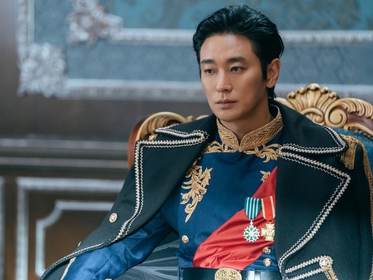 Disney+の韓国ドラマ、配信前から物議…劇中の小物がナチス・ドイツの勲章と類似、制作会社が謝罪