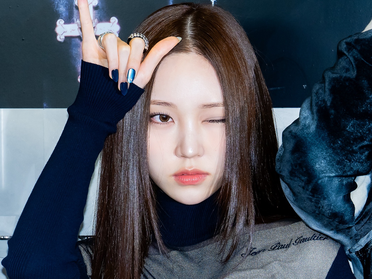 「新人とは思えない…」ALLDAY PROJECT・ヨンソ、“オン眉”ヘアで放つ唯一無二のオーラ【PHOTO】