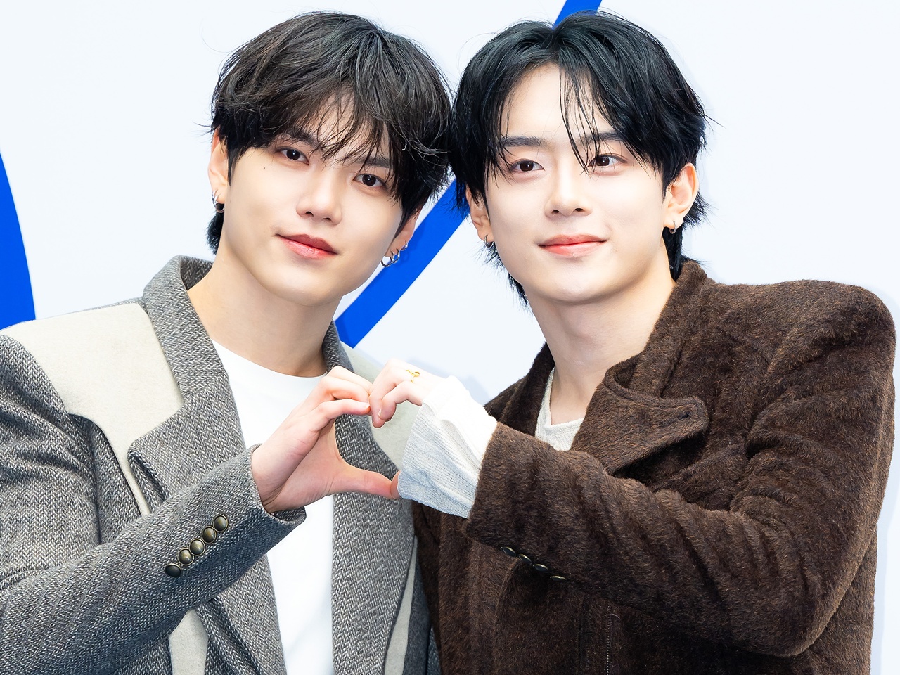 「そっくりすぎる」と話題に！VERIVERY・ケヒョン＆カンミン、子どもと触れ合う優しい姿にファン悶絶