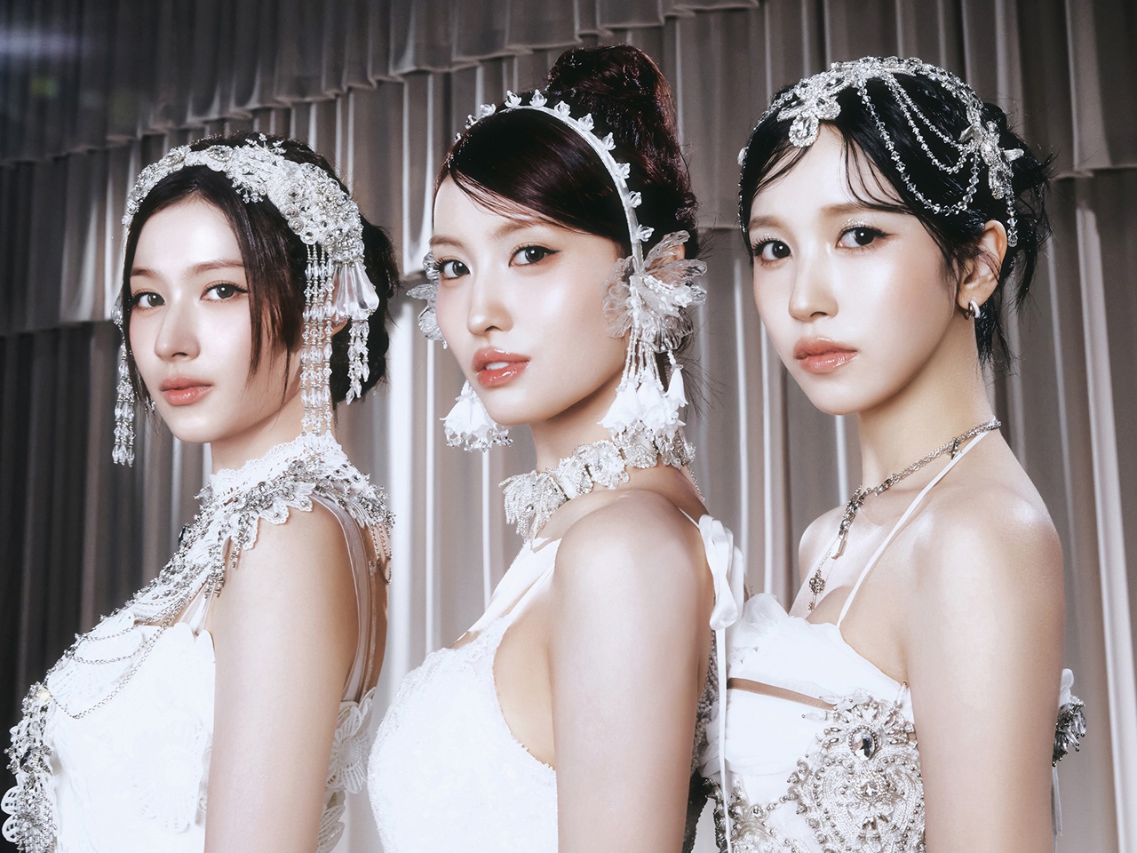 MISAMO、日本AL『PLAY』詳細発表！多彩な世界観のコンセプトフォト＆豪華トラックリスト公開