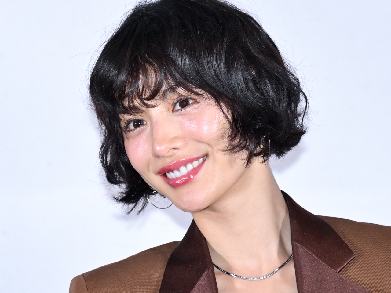 自宅で強盗未遂被害のナナが活動再開　ソロアルバム「フィジカル版」を12月4日に発売へ