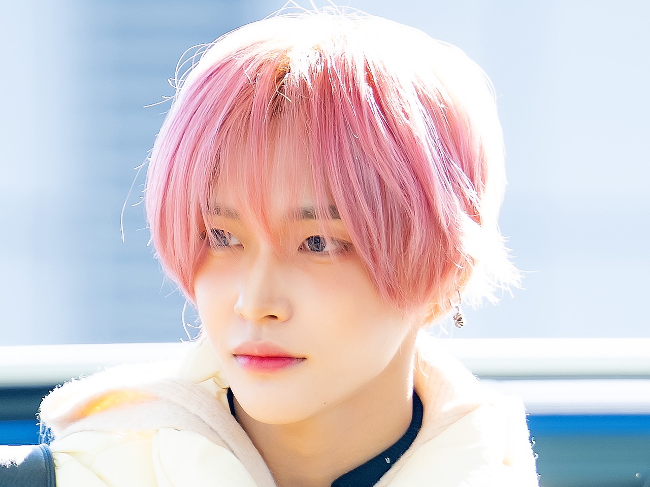 これで見納め！TREASURE“末っ子”ジョンファン、高校の卒業式へ！最後の