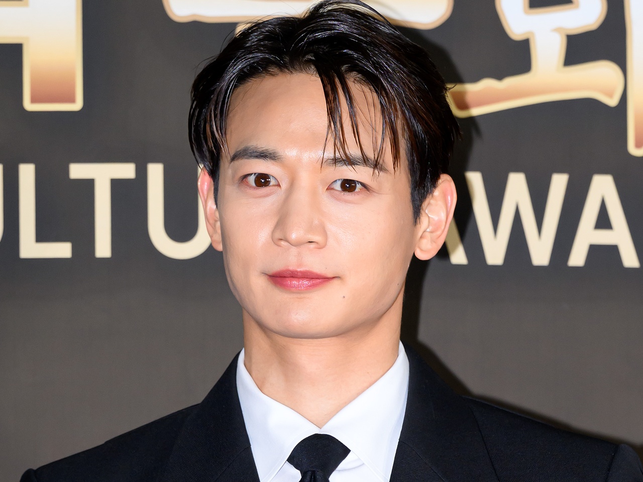 SHINee・ミンホ、新曲『TEMPO』で新たな魅力を発揮！色気漂う“新境地の感性”に注目