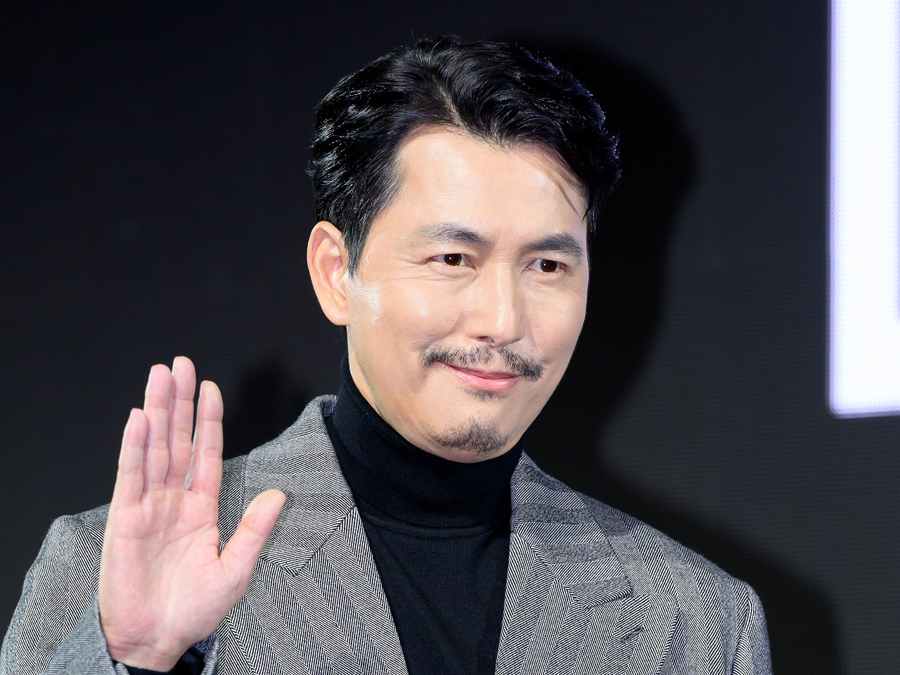 年下モデルに子を産ませ、別の女性と結婚した韓国俳優　スキャンダル後の初復帰作「私的な心境は…」