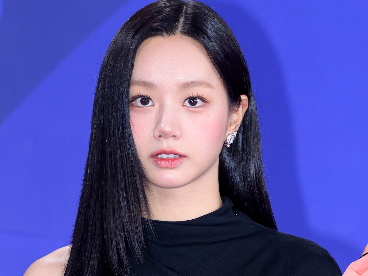 “ドロ沼破局”を乗り越え、今年はダンサーとの熱愛説が浮上　女優ヘリが1年を振り返る「最高ではなくても…」