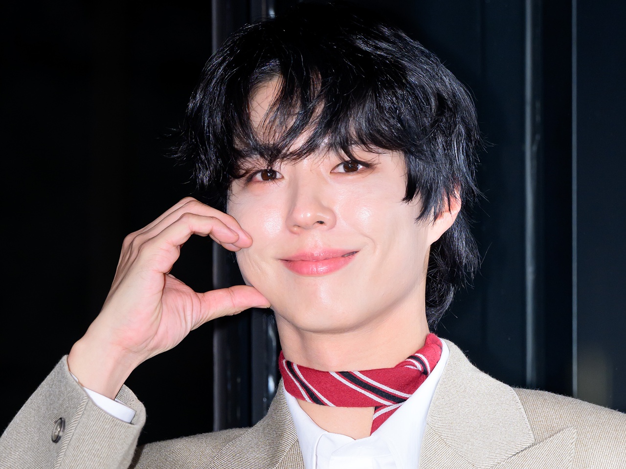 俳優パク・ボゴム、「応答せよ1988」10周年OSTで甘い歌声を披露！ピアノ演奏にも参加