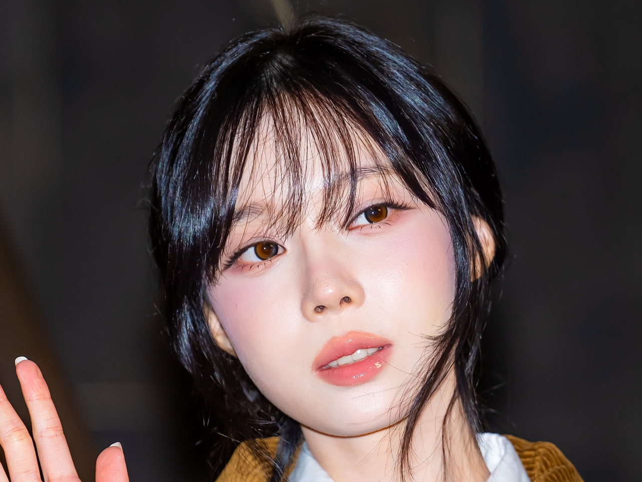 aespaニンニン、衝撃の告白…「こちらの目はほとんど見えない」ファンは