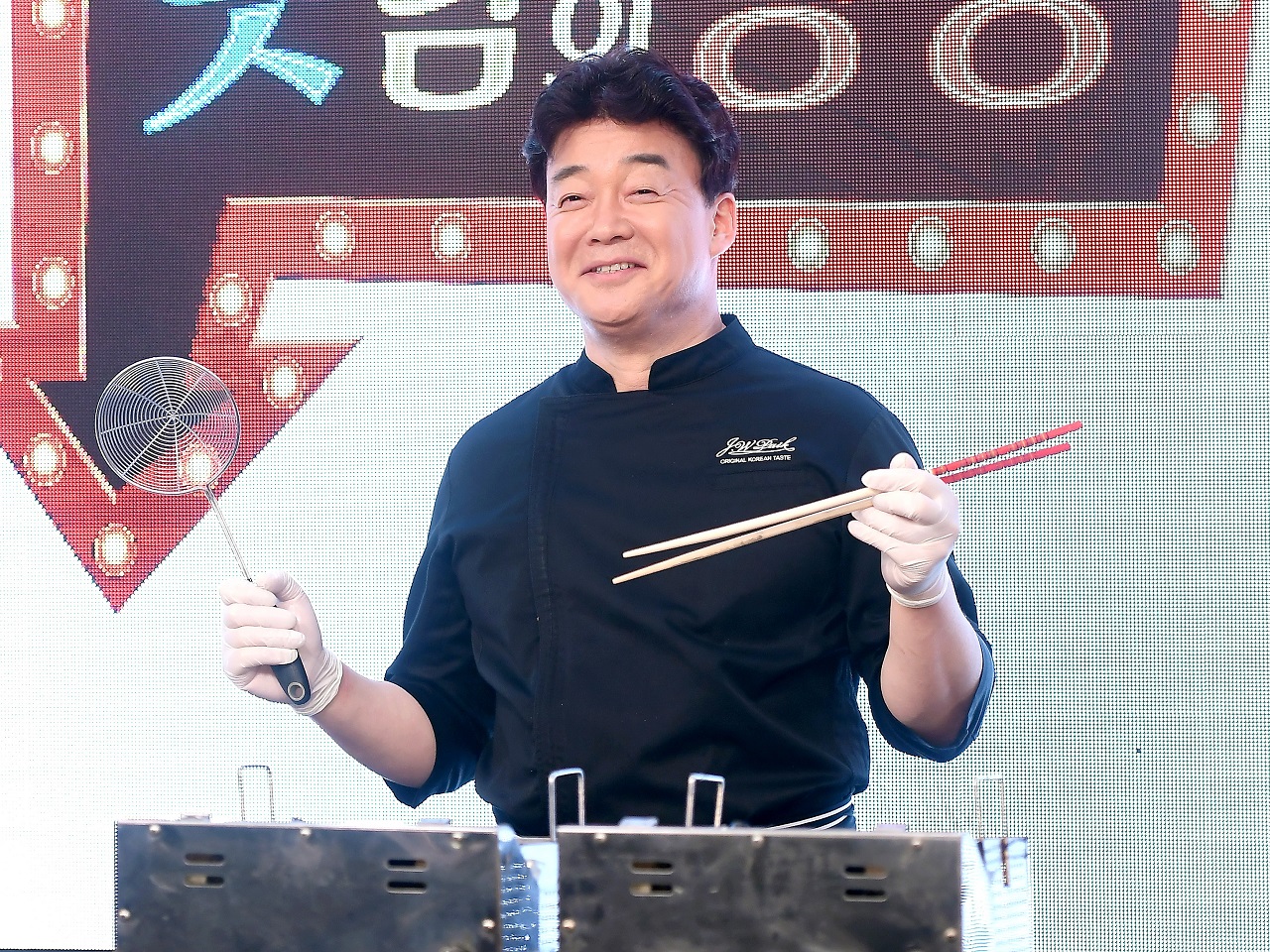 韓国では知らぬ者いないペク・ジョンウォンが「テレビから消える」。放送活動中断宣言
