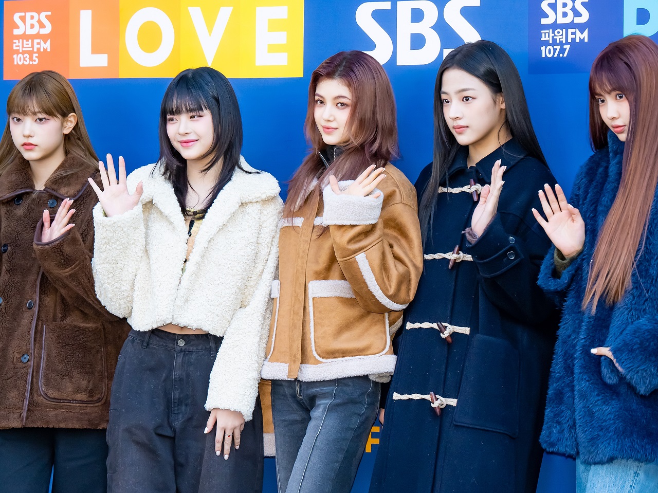 活動休止から7カ月…判決を待つNewJeans、ヒット曲『ETA』がSpotify再生回数4億回を突破