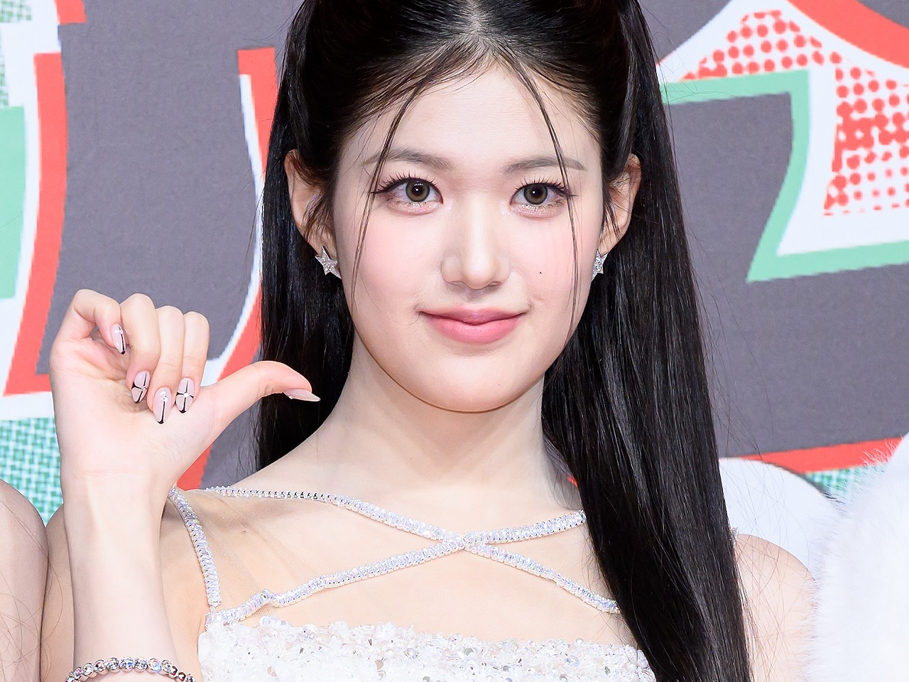 デビューから3カ月で活動休止、その6カ月後に…izna、ユン・ジユンのグループ脱退を公式発表【全文】
