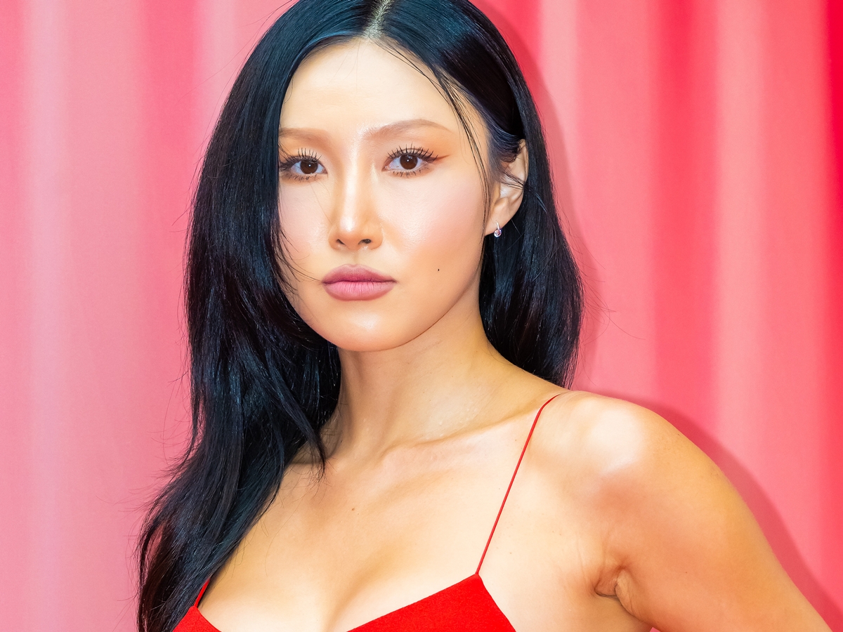過激ダンスで“公然わいせつ”と告発されたファサが、ソロでの地位を築くのに協力した「オッパ」とは