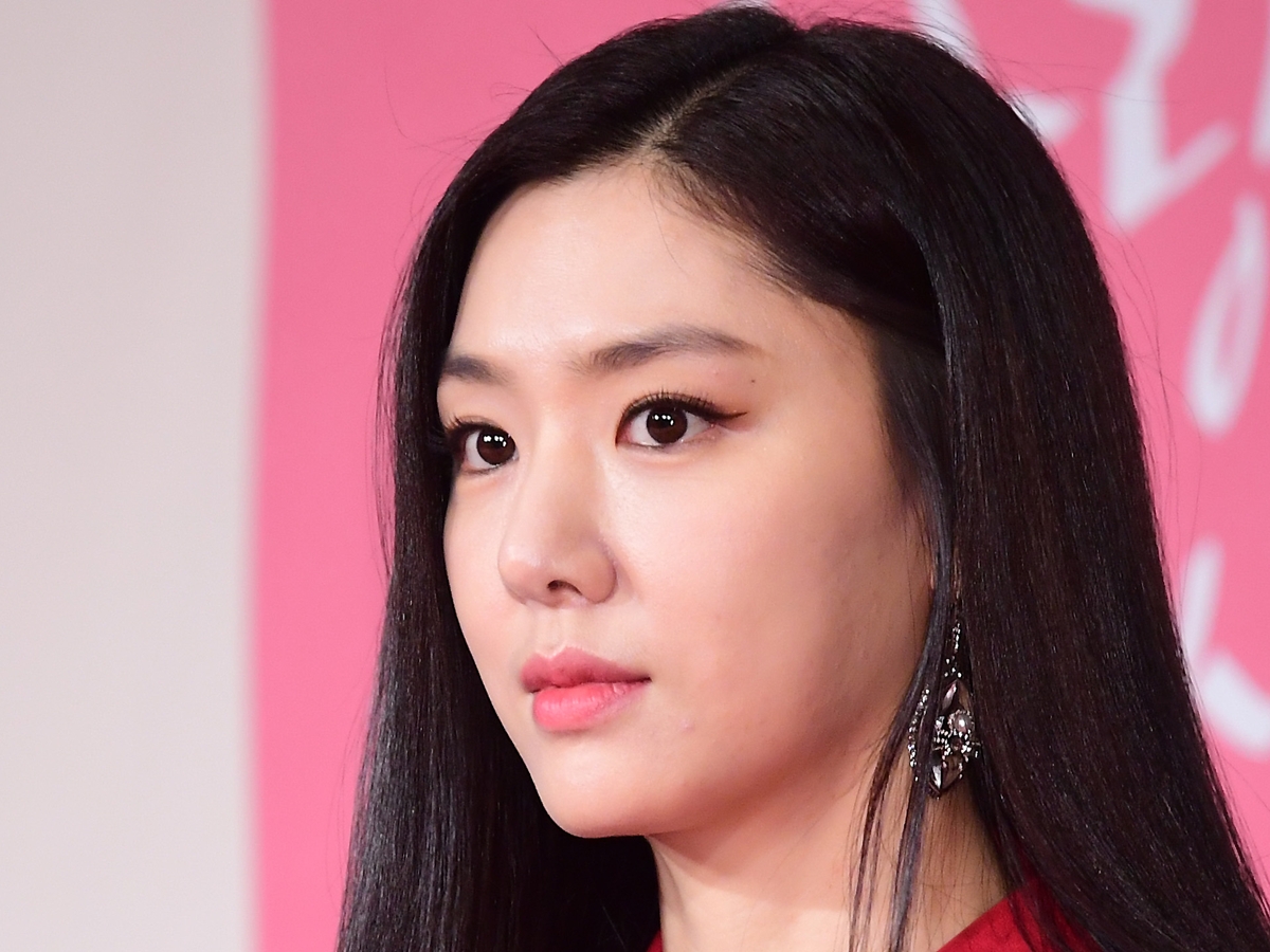 『愛の不時着』から5年…“北朝鮮のクール美女”演じたソ・ジヘ、40代の熟れた美貌が話題に【PHOTO】