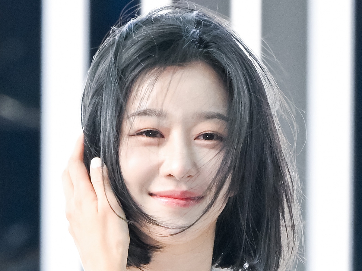 セール中…キム・ダミ直筆サイン入り2Lサイズ写真…梨泰院クラス 大胆な路線変更にうっとり…『梨泰院クラス』の天才少女キム・ダミ