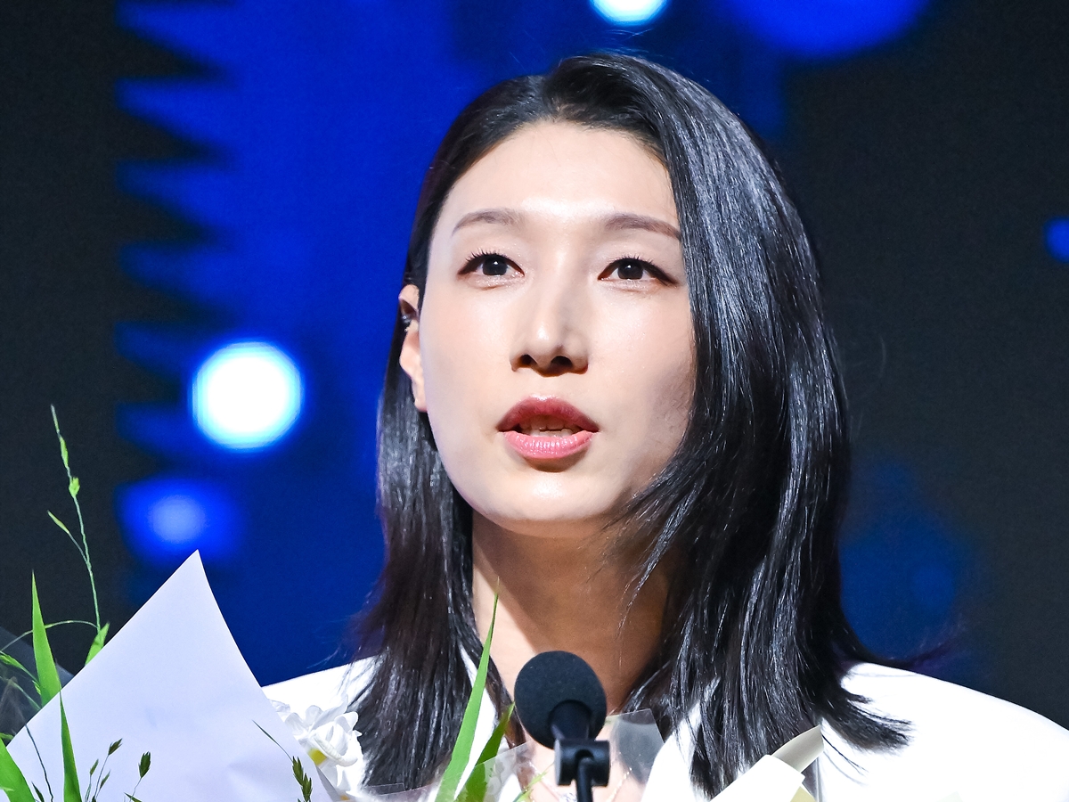 絶対的エースはユニフォームを脱いでも別格…今春に引退、来年は自分探しの韓国“元”バレー女帝