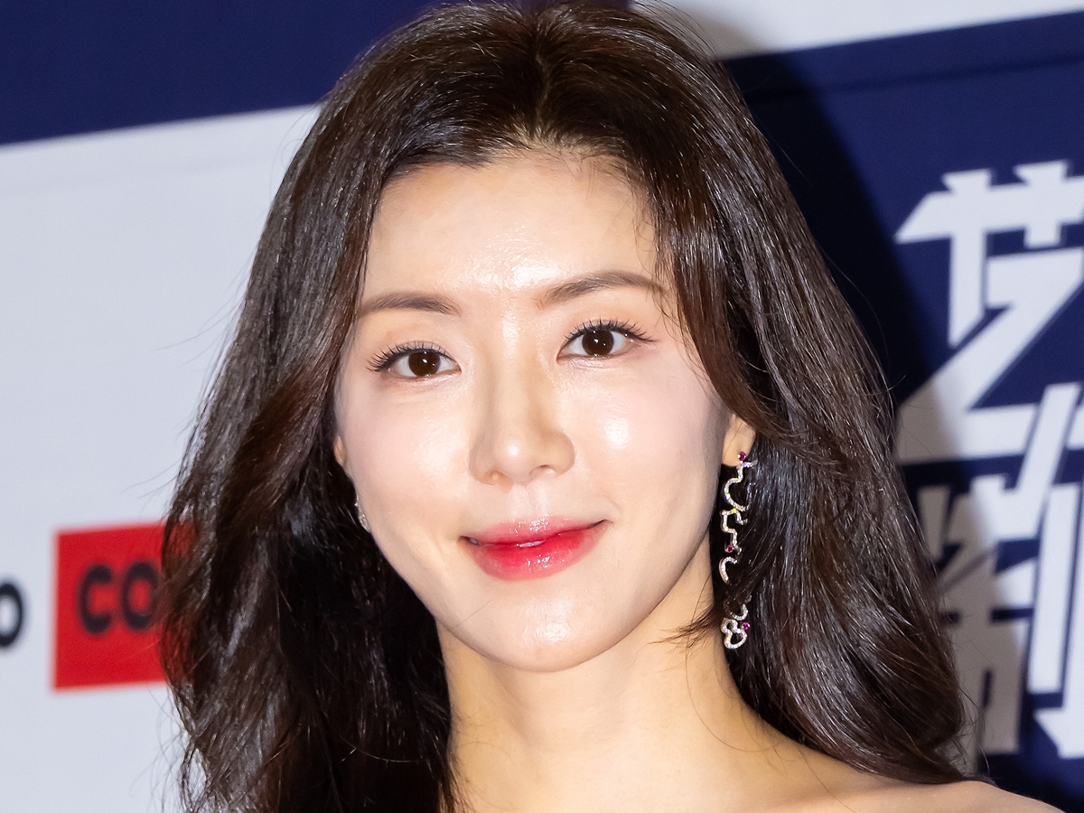 元BIGBANGメンバーが中心の最悪のスキャンダルに夫が関与、一度は姿を消した女優が6年ぶりに公の場へ