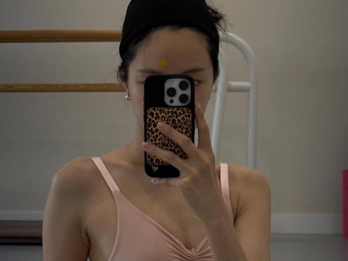 誰!? 甘美なボディでバレエに興じる美女の正体は…3年前に人気グループを脱退した韓国女優【PHOTO】