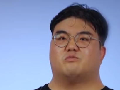 400kgの舞台装置が落下、下敷きに…下半身まひになるも労災認められず　韓国声楽家が30歳で死去