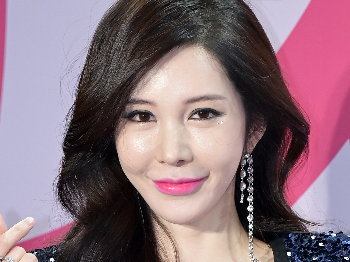 タイの大富豪と結婚した韓国女優（41） 3年ぶり作品出演の近況が話題、細すぎる脚【PHOTO】