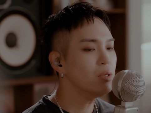 過去に薬物騒動、今年急逝した韓国歌手の楽曲をリメイク　Bumkeyが遺族の同意を得て実現