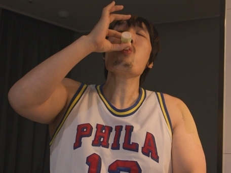 “217cm”チェ・ホンマンが芸能活動20年目にして日常生活をテレビ初公開！「1回のトイレで1kg減る」