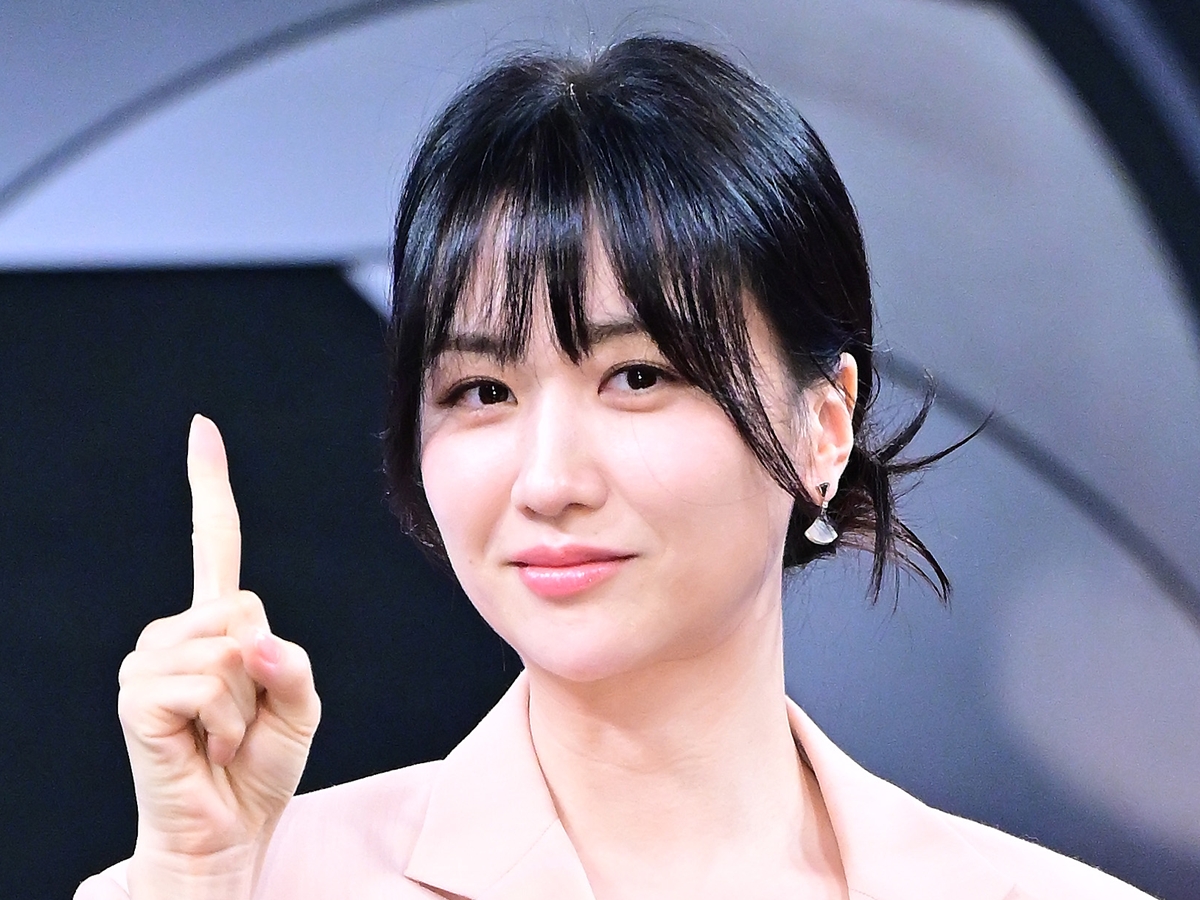 『トンイ』美人女優が大胆ドレス姿を披露　オトナの色気ムンムンのパーティースタイル【PHOTO】