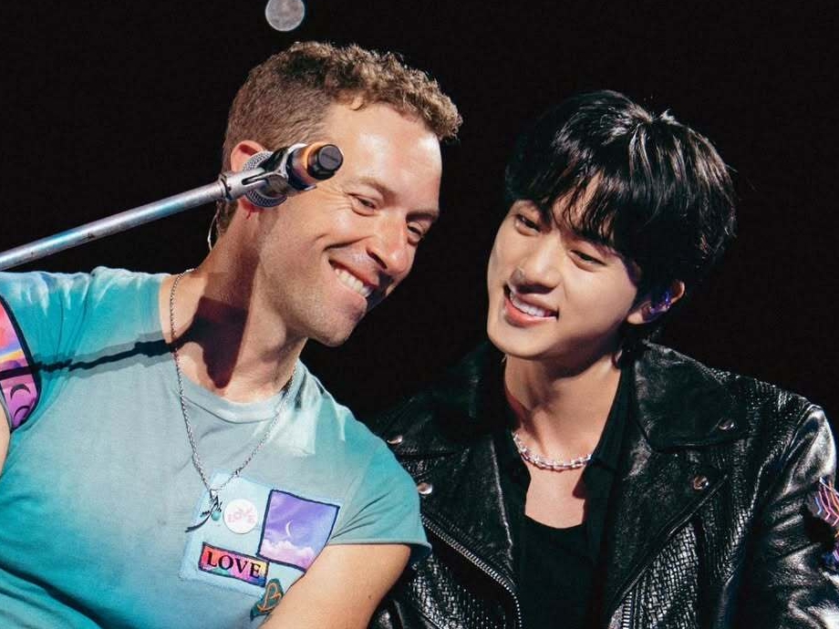 BTS・JIN、Coldplay公演にサプライズ登場、SNSでコラボが話題