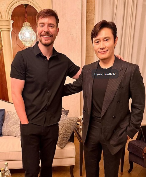 ミスタービースト（左）とイ・ビョンホン