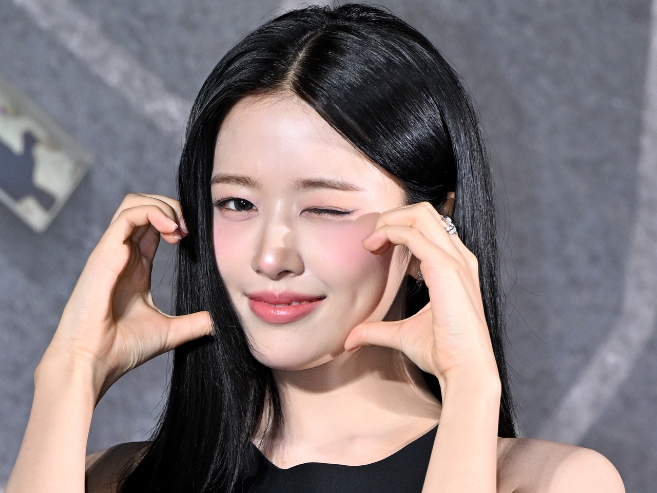 IVE・ユジン、「ファーストブランド大賞」女性バラエティアイドル部門を受賞！2026年の活躍にも“期待大”