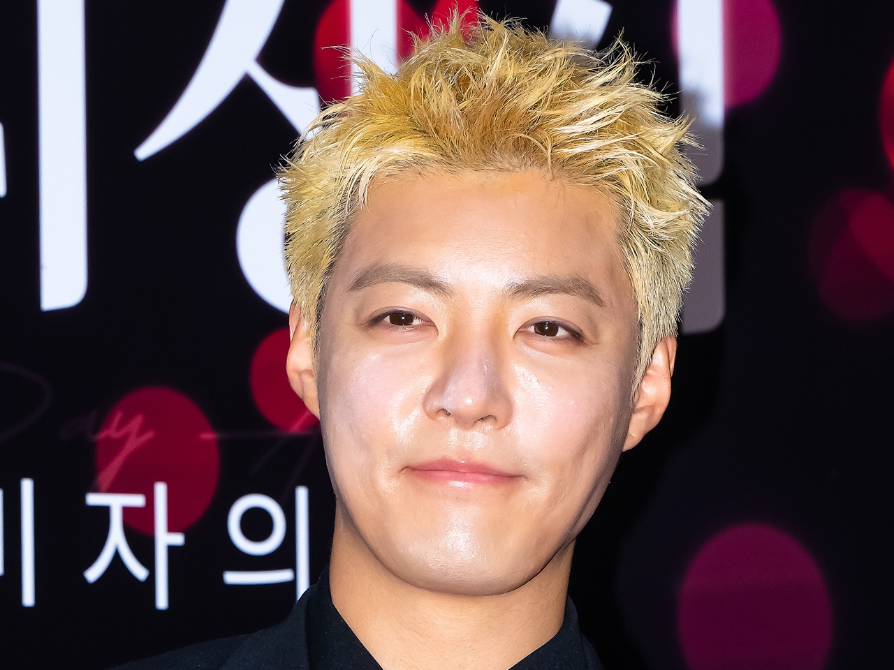 日本国籍を捨て韓国人になった歌手、5回退学になったと告白…「小卒」という言葉に周囲驚愕