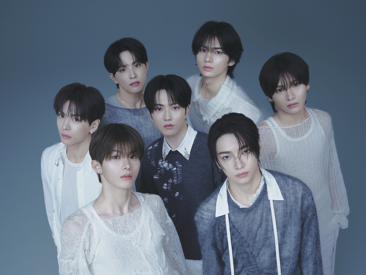 &TEAMの後輩グループ「aoen」、“秒落ちフェイス”に注目！新シングルのビジュアルフォト公開