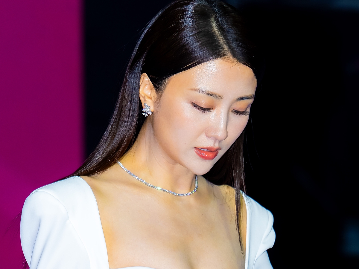 「男の浮気は女にも原因がある」妻が自宅の寝室で見た“見知らぬ女性”…韓国夫婦の驚愕不倫話