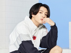 BTSのJUNG KOOK、爽快感あふれる姿で“ペン心”ワシ掴み【PHOTO】