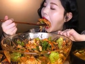 韓国で話題の 美しすぎる大食い美女ユーチューバー ムン ボクヒの正体とは スポーツソウル日本版