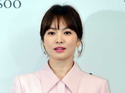 女優ソン・ヘギョ、韓国の臨時政府樹立日を記念してソ教授とふたたび…