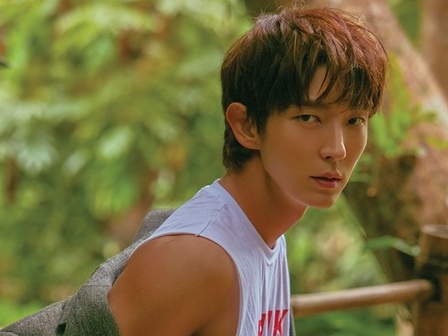 俳優イ・ジュンギの最新グラビア＆インタビュー公開。「ファンが奇跡のようなチャンスをくれた」【PHOTO】