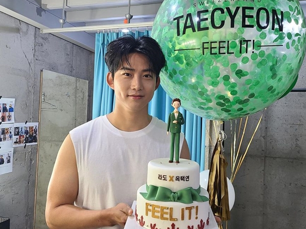 2PMテギョン、近況写真で“えくぼ”をチラ見せ！ 「いつ見てもイイ男」【PHOTO】