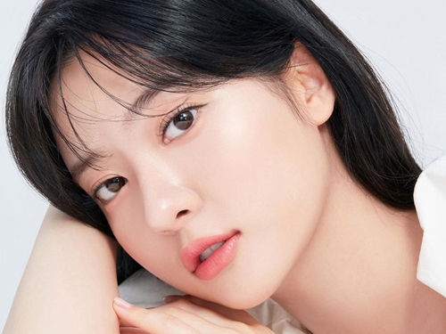 “次世代美人女優”チョ・スミンがコスメブランドのモデル姿を公開！「清純派のラスボスです！」【PHOTO】