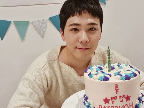 除隊したFTISLANDホンギ、生配信でファンと交流！ 気になる今後の活動についても