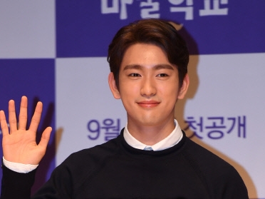 GOT7のJinyoung（ジニョン）がJYPから卒業？ 「イ・ビョンホンの事務所に移籍」報道にファン騒然