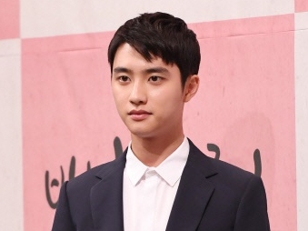 EXO のD.O.、初ソロアルバム『共感』で各チャート1位を総なめ。世界中での変わらない人気を証明