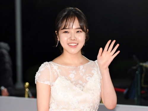 「芸歴14年」子役出身キム・ヒャンギ、所属事務所との契約が満了。今後も学業に専念？