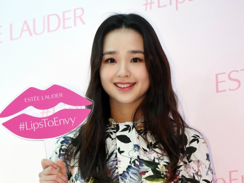 元新体操選手ソン・ヨンジェの“清純な美貌”が話題！「私の理想形」「愛おしい」【PHOTO】