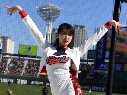 美女チアリーダーが踊る！開幕目前の韓国プロ野球、10球団の応援歌まとめ【動画】