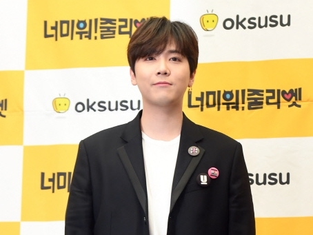兵役中FTISLANDホンギの近況キャッチ！ 「“今年最初”の誕生日」【PHOTO】