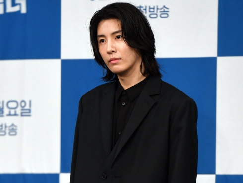 綾瀬はるかと熱愛疑惑のノ・ミヌ、事務所側が「事実ではない」と否定