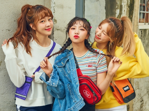 ガールズグループLABOUM、レトロ風のビジュアル公開「魔の7年目ジンクスは怖くない」【PHOTO】